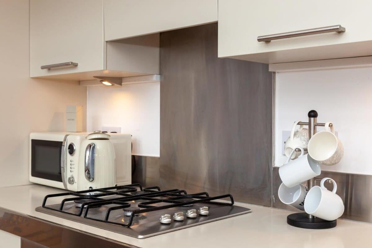 Charming 1 Bedroom Apartment In Old School House ロンドン エクステリア 写真