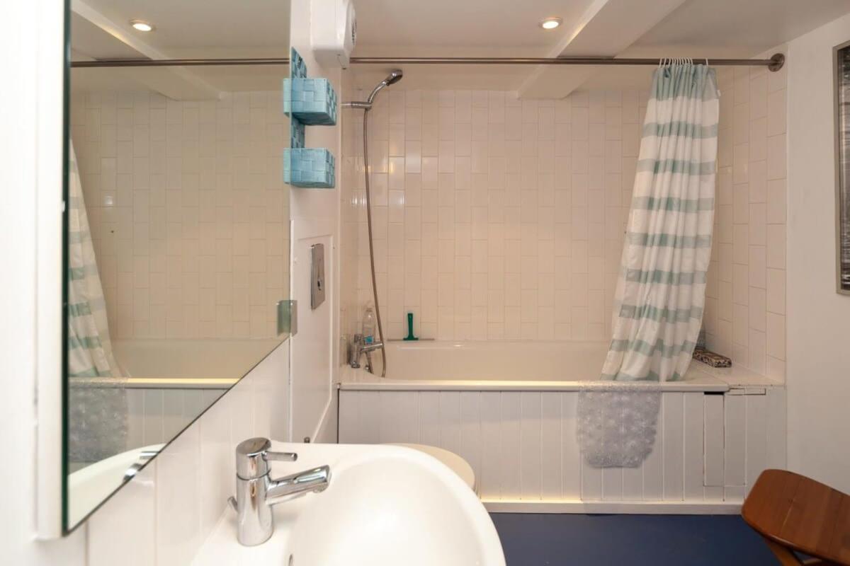 Charming 1 Bedroom Apartment In Old School House ロンドン エクステリア 写真